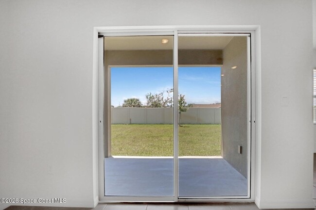 Building Photo - 1422 McFarland Dr