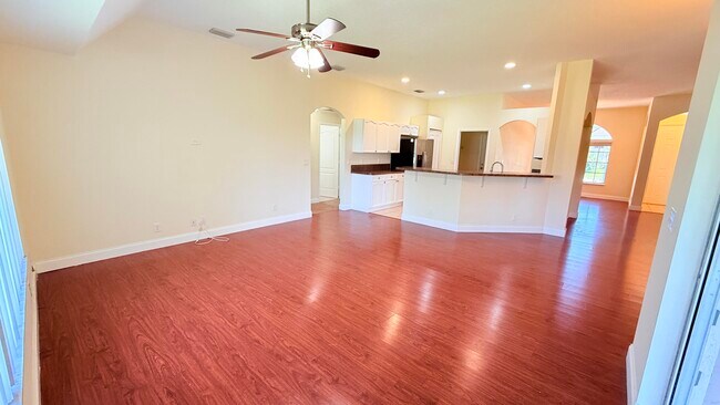 Building Photo - 4844 NW North Macedo Blvd