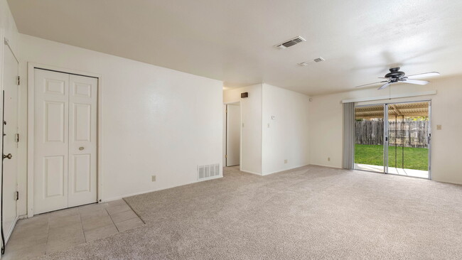 Building Photo - 4710 Casa Bello St