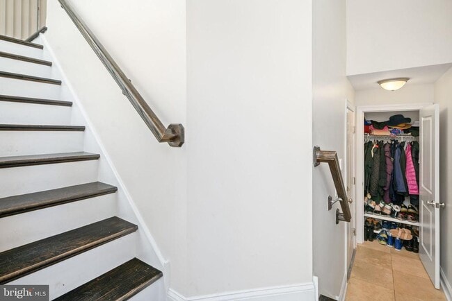 Building Photo - 1001 N 3rd St