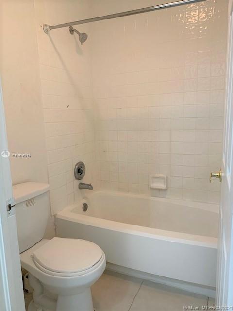 Building Photo - 5130 Elmhurst Rd