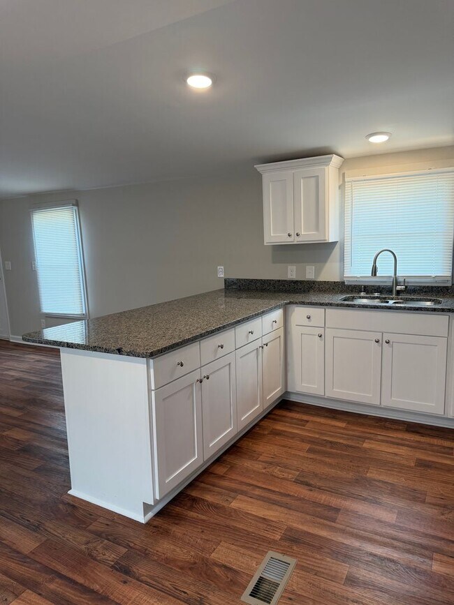 Building Photo - 3BR/2BA Fully Remodeled Home – Galivants Ferry