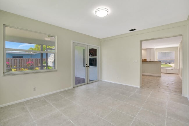 Building Photo - 713 Gumtree Rd
