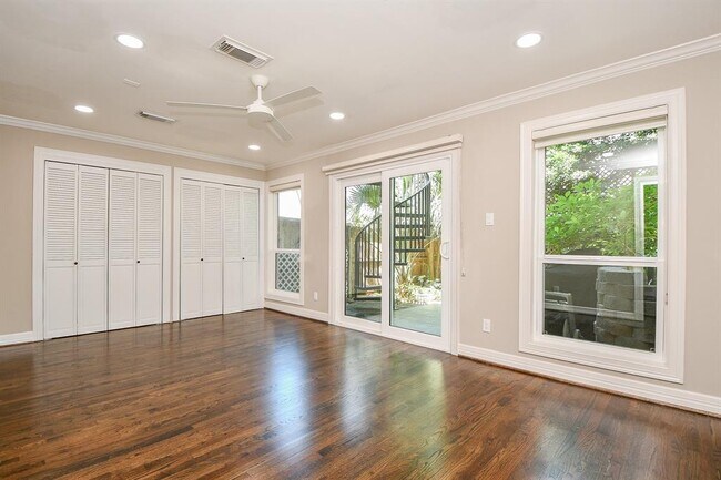 Building Photo - 1807 Elmen St