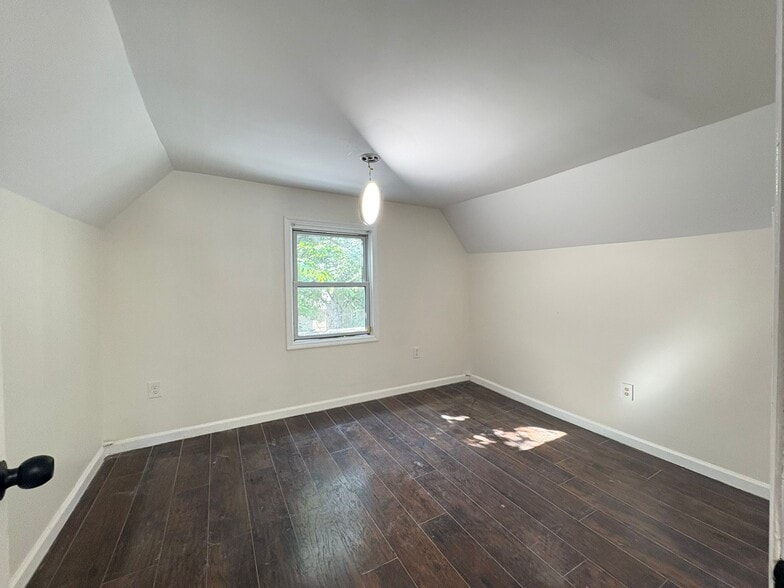 Unit 3 - 18 Princeton St