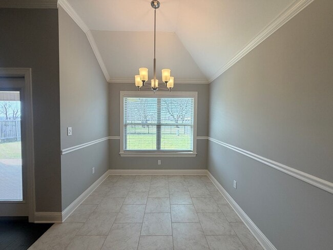 Building Photo - This home will go fast!! Super clean and ready for new tenant!