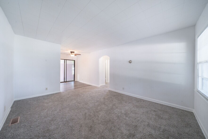 Building Photo - 1218 W Jewell St