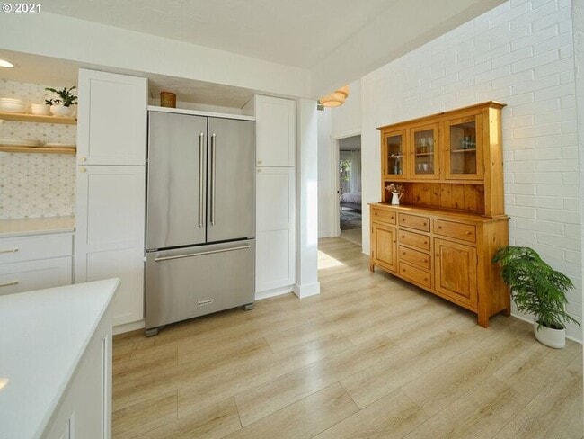 Building Photo - 1641 NW 31st Ave