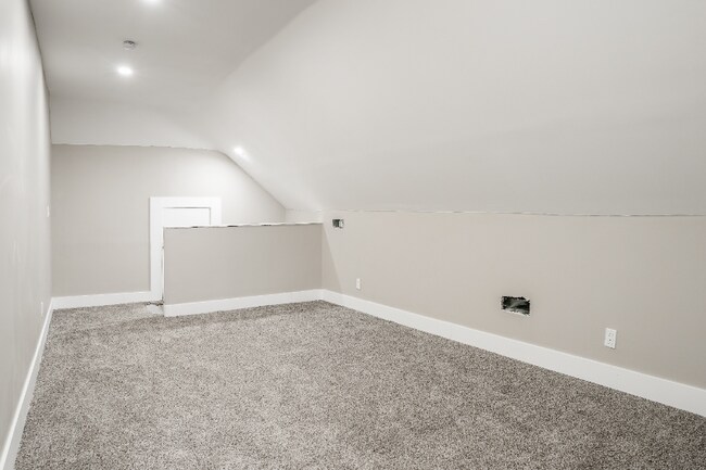 Building Photo - 163 Martin Ave