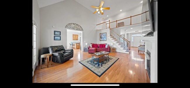 Building Photo - 100 Shores Edge Dr
