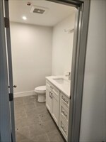 Building Photo - 522 Bridge St