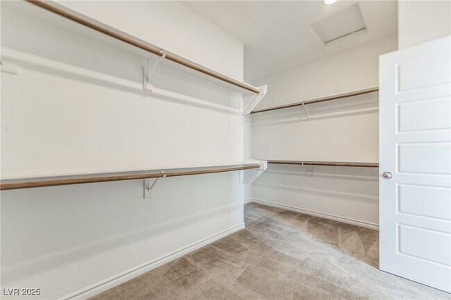 Building Photo - 6860 Chargehand Ave