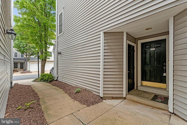 Building Photo - 4507 Superior Square