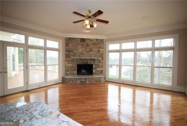 Building Photo - 2737 Tarva Pl