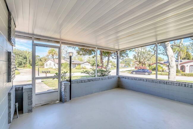 Building Photo - 3/2 unit in Titusville ready for new tenants!