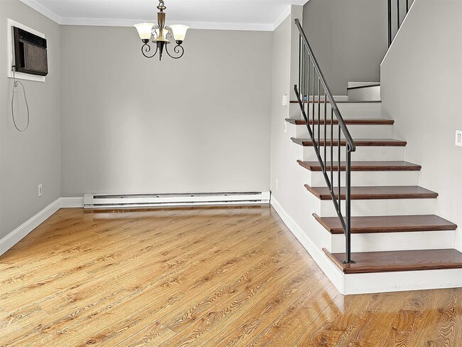 Building Photo - 5305 Chelsea Cove N