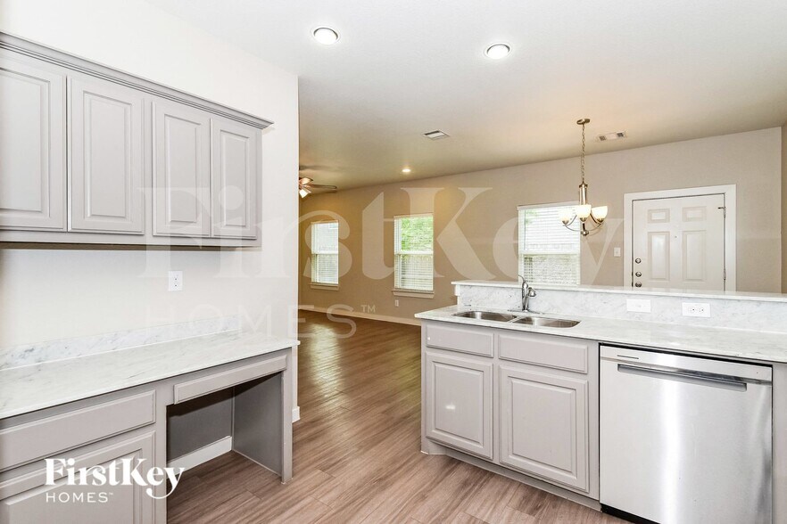 Building Photo - 9948 Rio Doso Dr