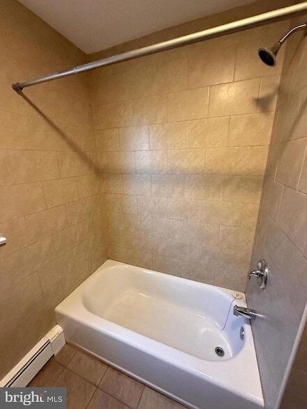 Building Photo - 304 Walnut St