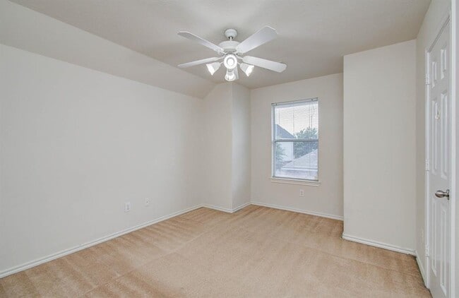 Building Photo - 12026 Parkers Hideaway Dr