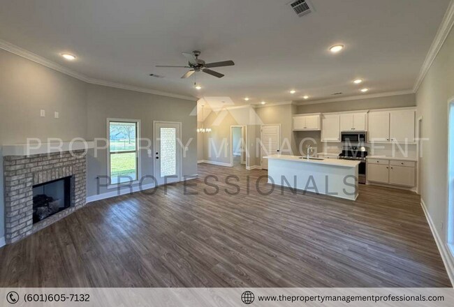 Building Photo - 563 Patrick Farms Dr