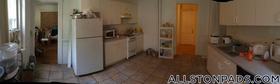Building Photo - 8 Barrows St