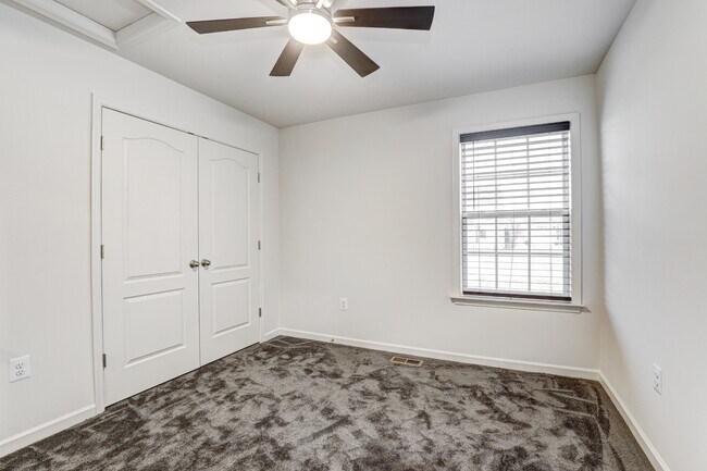 Building Photo - 9307 Drumman Dr