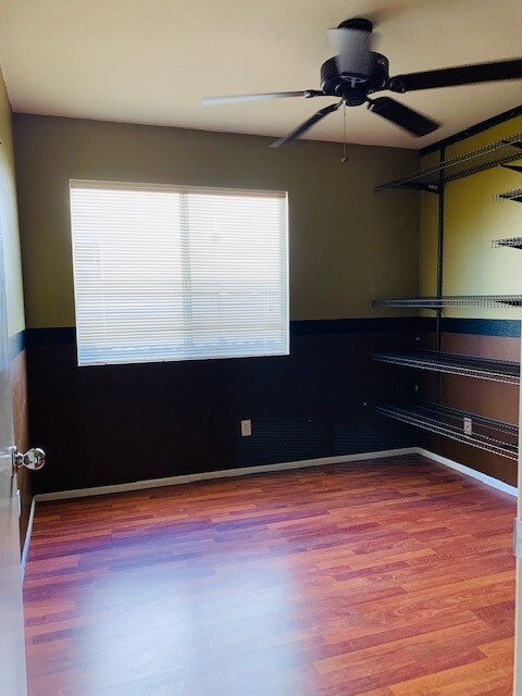 Building Photo - 973 Naples Dr