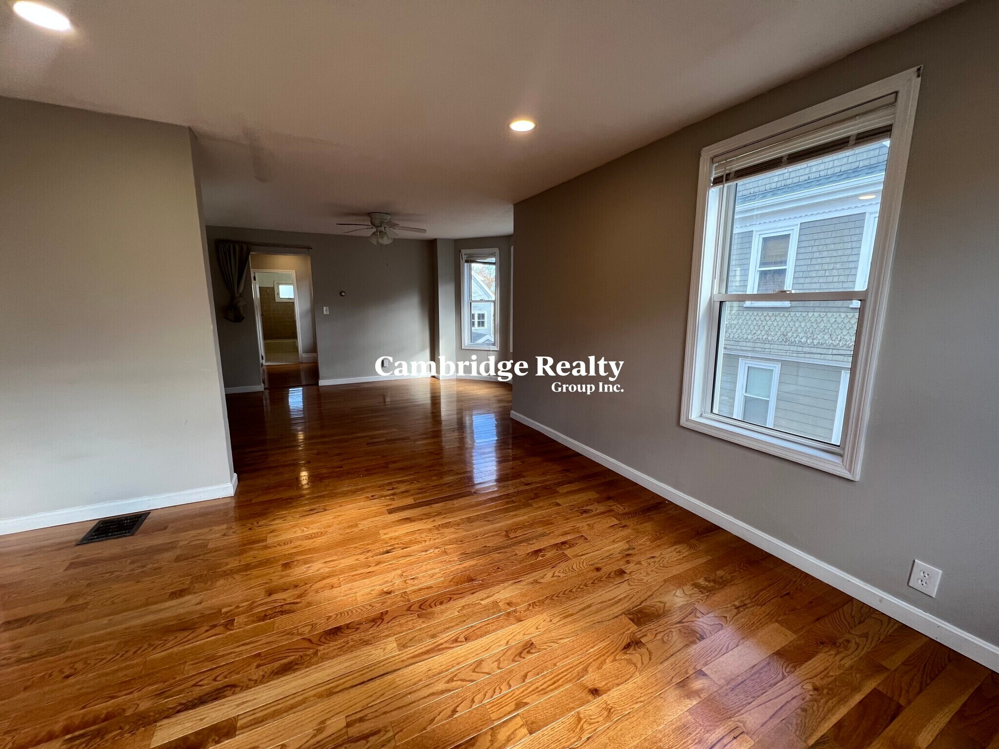 Building Photo - 15 Hudson St