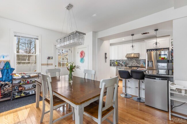 Building Photo - 236 Montgomery St