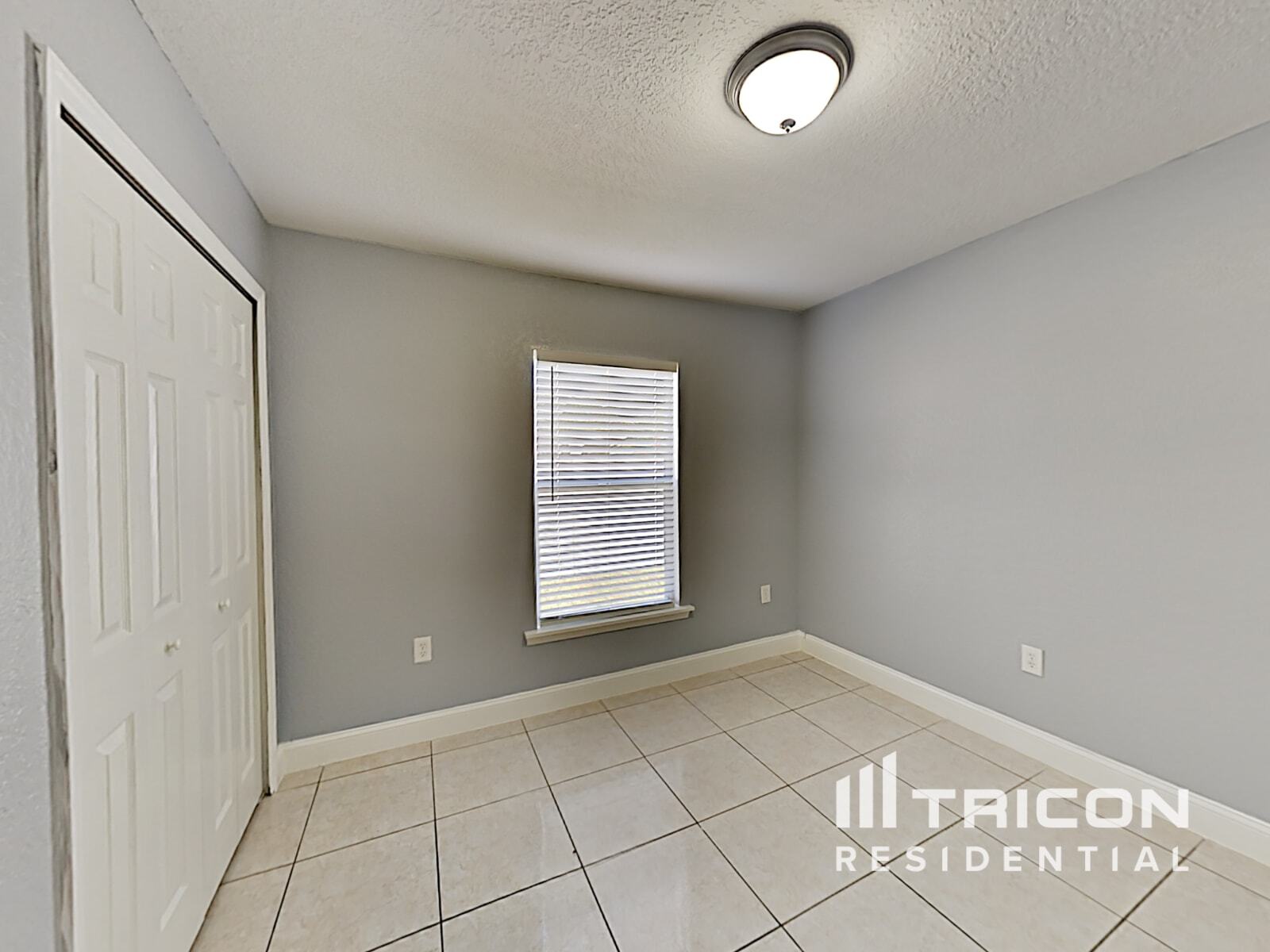 Building Photo - 871 Jarnac Dr