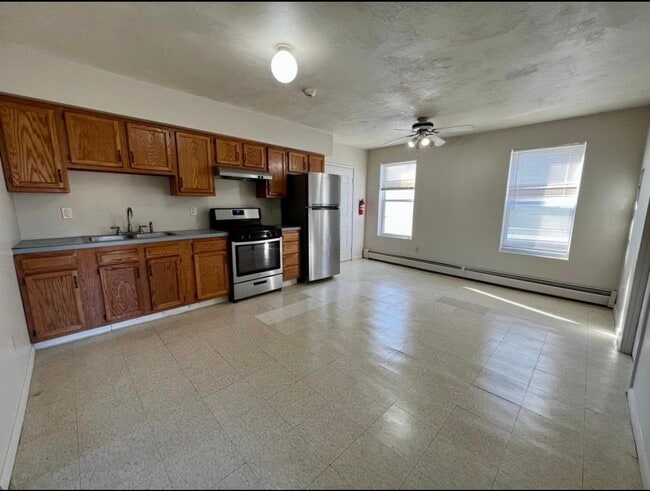 Building Photo - 1 Winter St