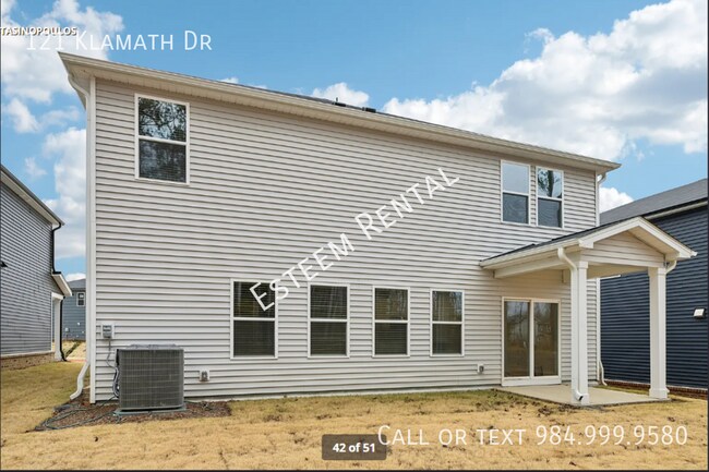 Building Photo - 121 Klamath Dr