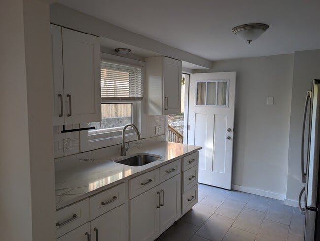 Building Photo - 94 North St