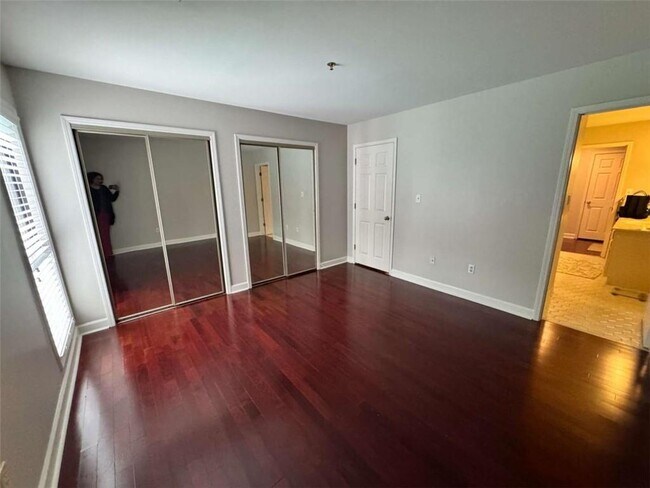 Building Photo - 3201 Lenox Rd NE