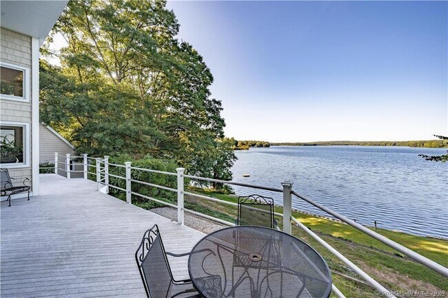 Building Photo - 166 Old Colchester Rd