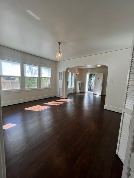 Living / Dining Rooms - 810 Crestmoore Pl