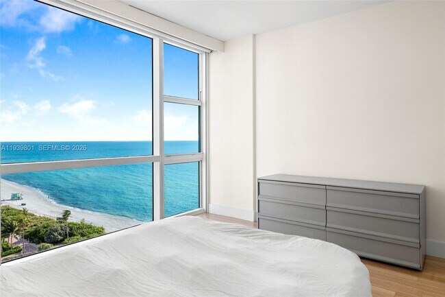 Building Photo - 6801 Collins Ave