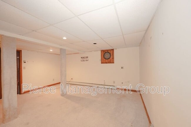 Building Photo - 9 Savage Ct