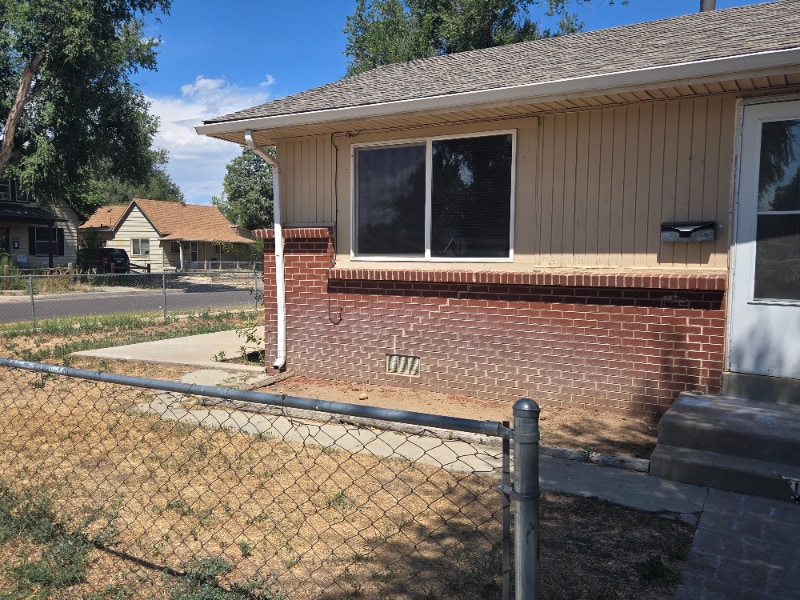 Building Photo - 302 N 7th Ave