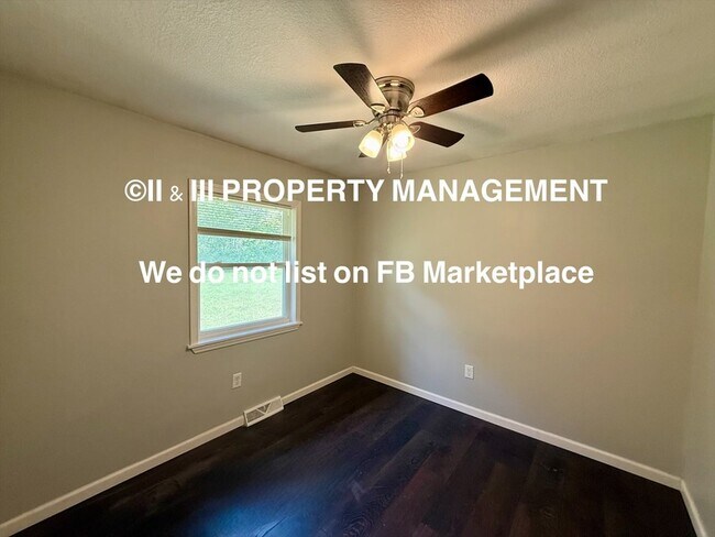 Building Photo - 407 S Mahaffie St