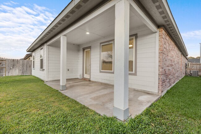 Building Photo - 5014 Pne Hvn Ln