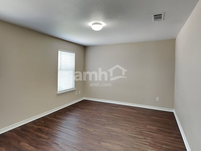 Building Photo - 5459 Montague Ln