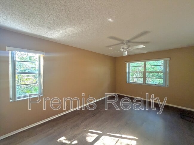 Building Photo - 3371 Brodie Way