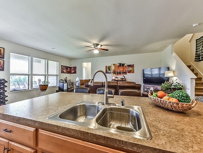 Building Photo - 15223 Sunlight Bay Ct