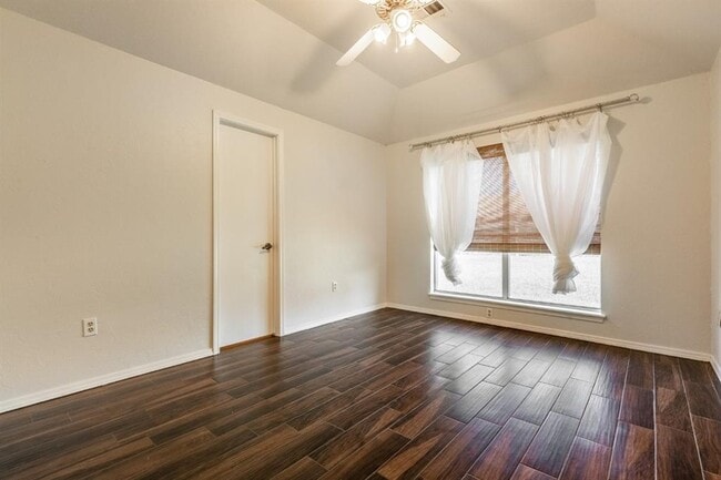 Building Photo - 1119 Polk St