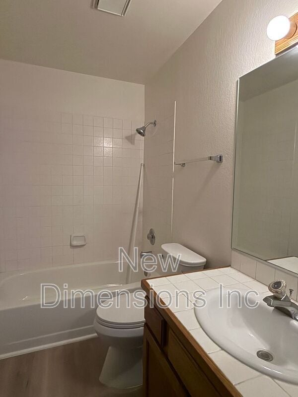 Building Photo - 3679 Grant Dr