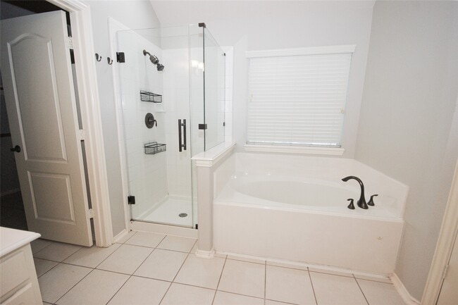 Building Photo - 2516 Royal Terns Ct