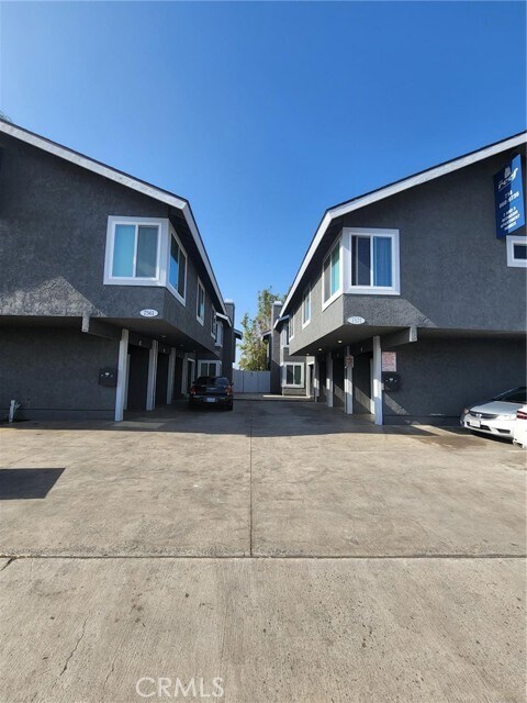 Building Photo - 7571 Warner Ave