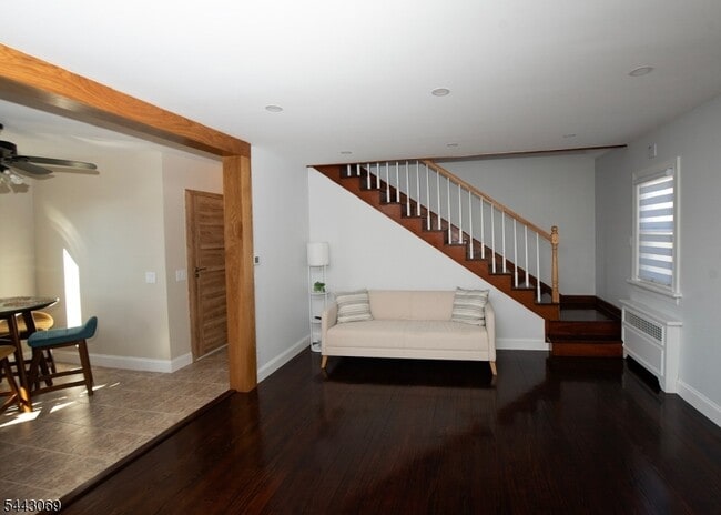 Building Photo - 6 Lakeview Terrace