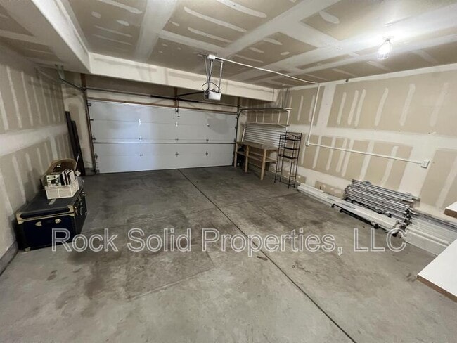Building Photo - 3712 Gunsmoke Rd